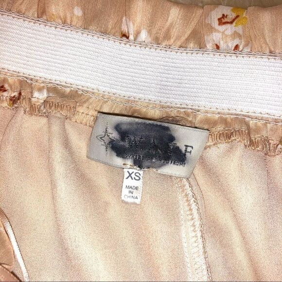 WAYF Off Shoulder Dress in Pink Bouquet Print - Picture 8 of 10